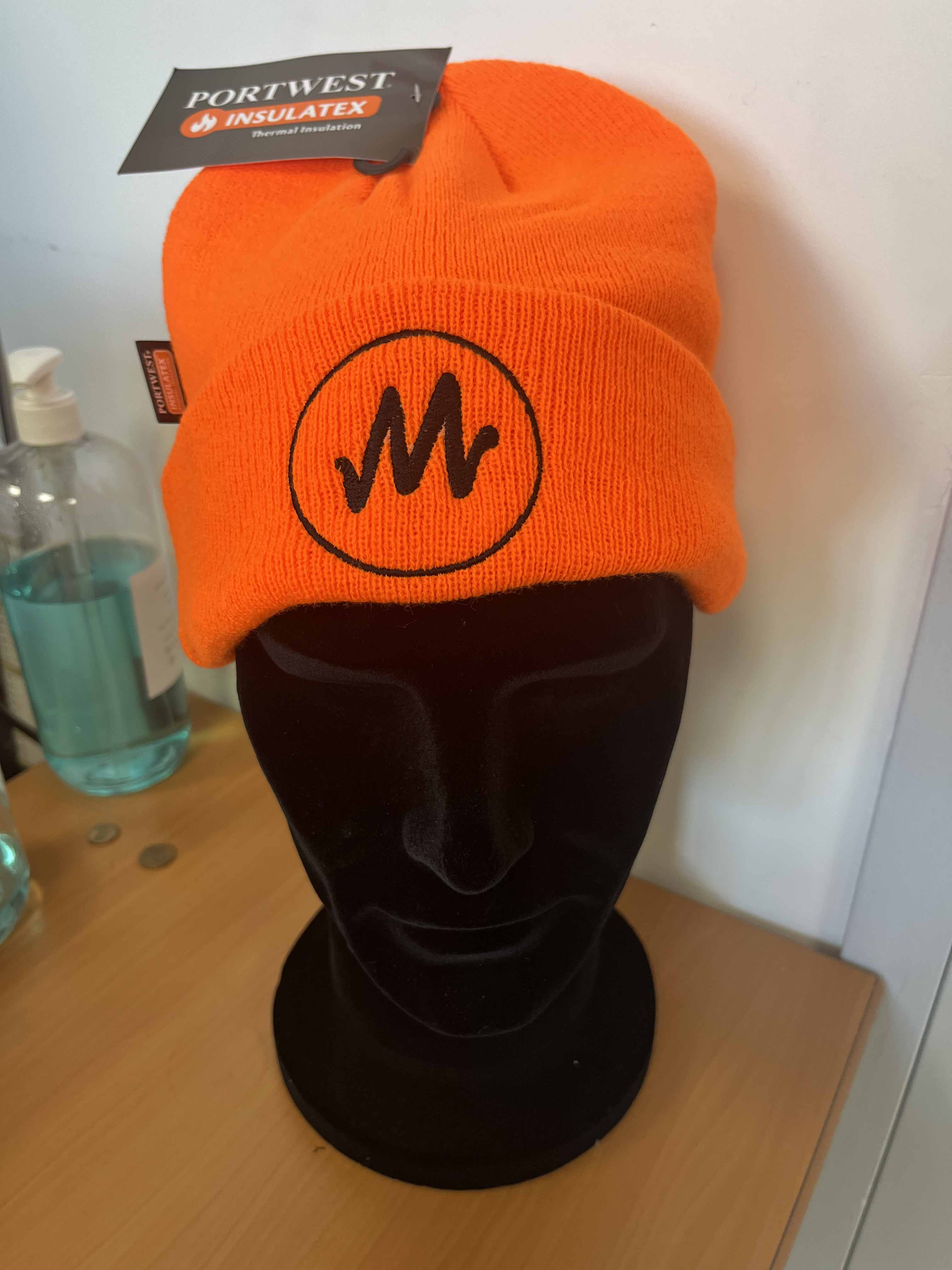 Broderie logo sur casquette haute visibilité